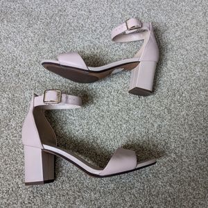 Clarks Deva Mae Block Heel Sandal